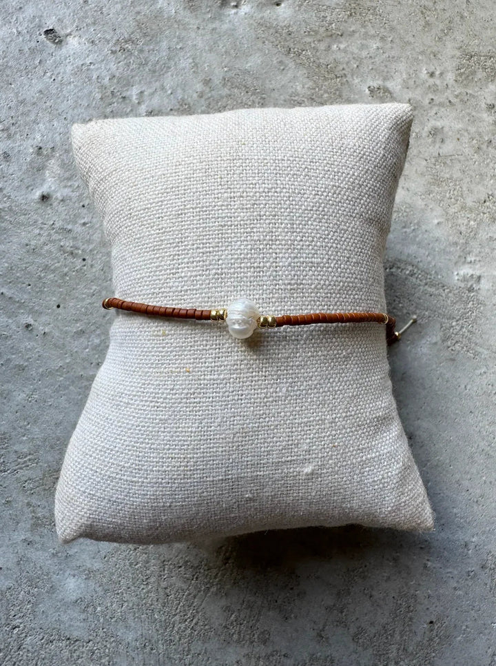 Andcopenhagen Jewelry - Holly Armbånd - Brun, Perle & Guld
