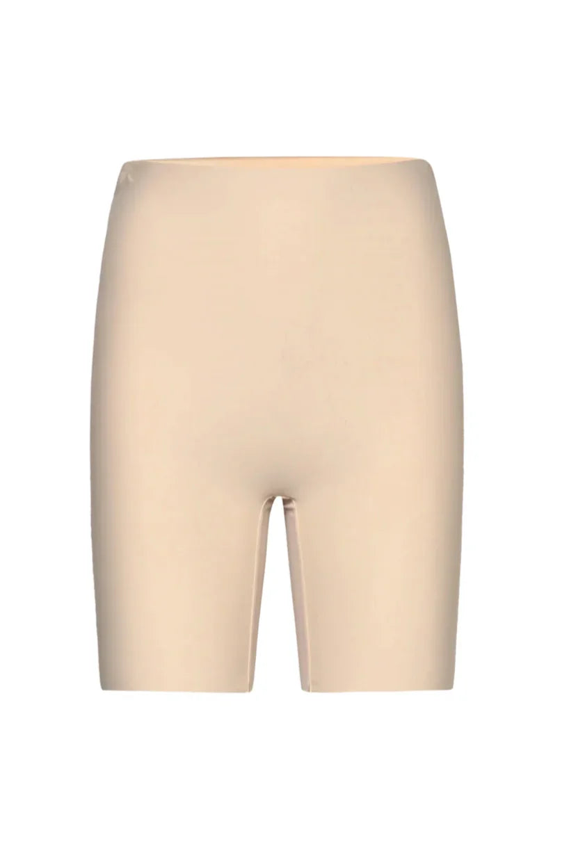 Nude cykelshorts med sømløst design og længde til midt på låret.