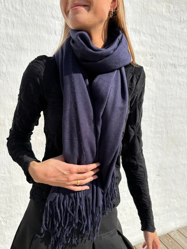 Andcopenhagen Basics - Cashmeretørklæde Navy - 70% cashmere tørklæde - Yana