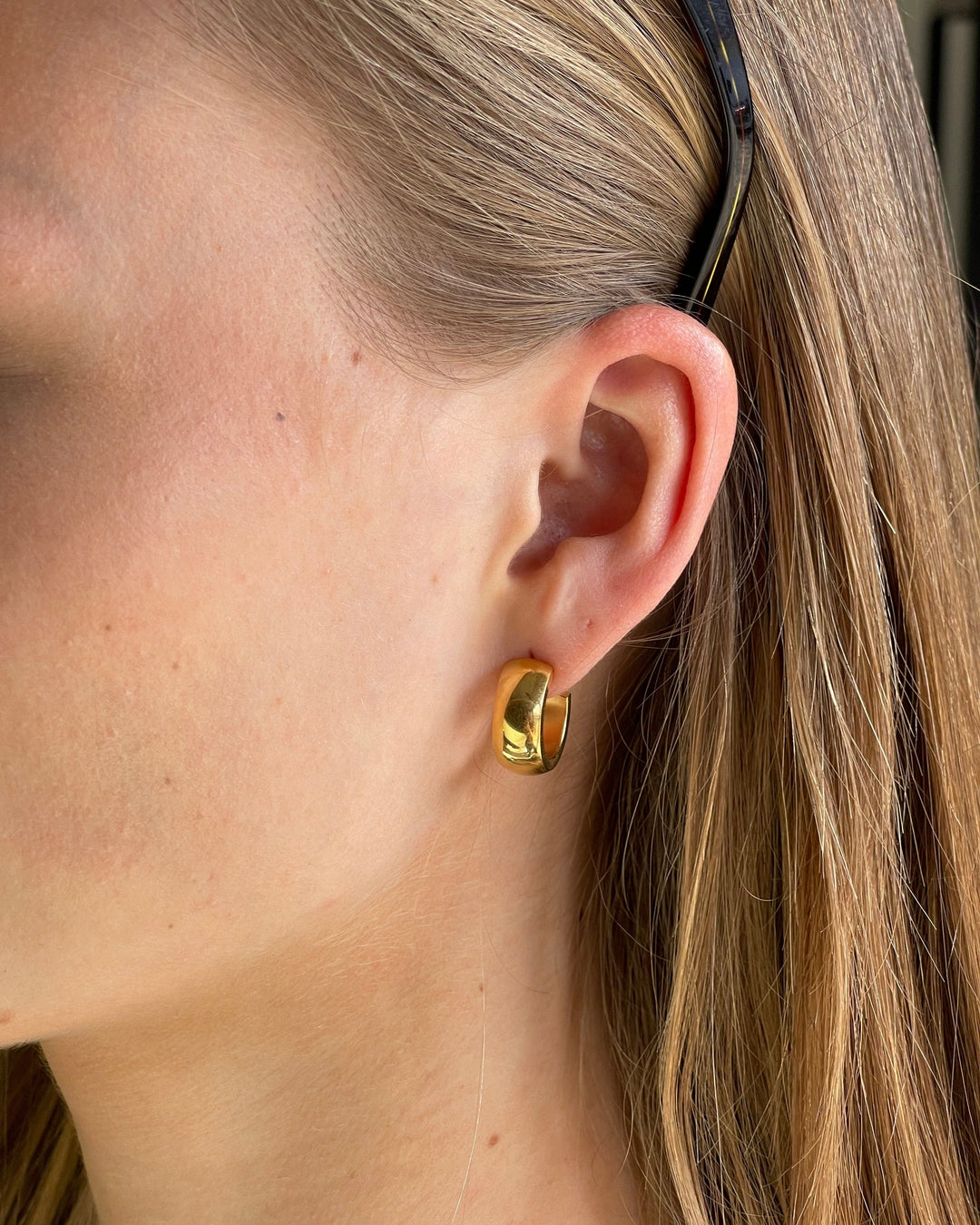 Andcopenhagen Guldøreringe Andcopenhagen - Cindy small hoops - 18 karat guldbelagte øreringe