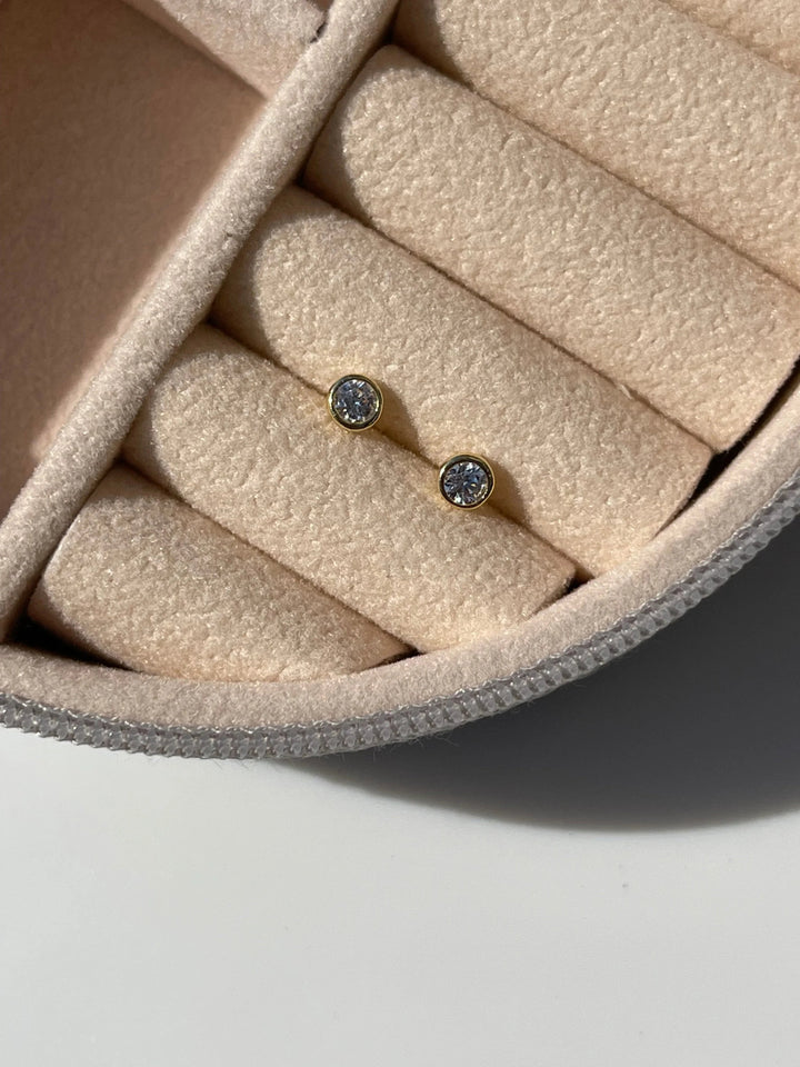 Andcopenhagen Jewelry - Øreringe studs - 18 karat guldbelagt 925 sterlingsølv - Funk zirkon stud