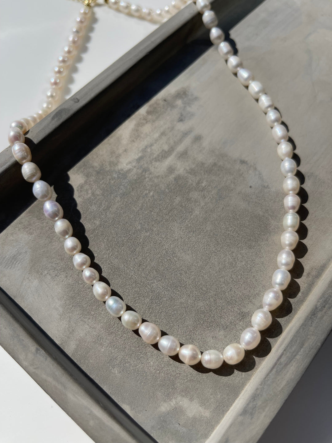 Andcopenhagen Guldhalskæder Andcopenhagen - Mana Long Perle halskæde - Perlekæde til mænd