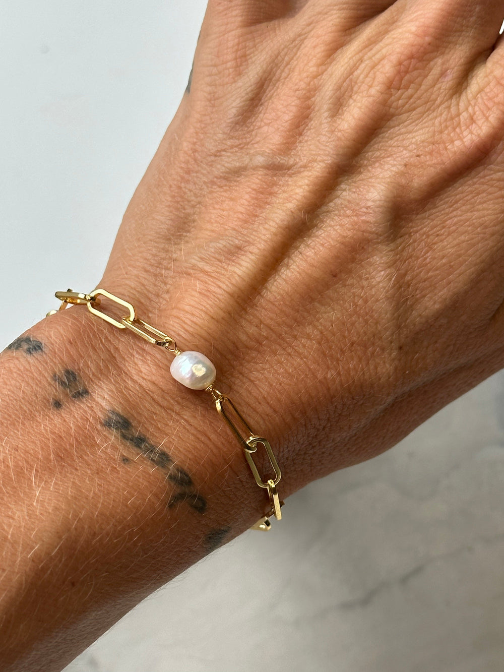 Andcopenhagen Smykker Andcopenhagen - Chunky Pearl chain Armbånd - Guldbelagt 925 sterlingsølv