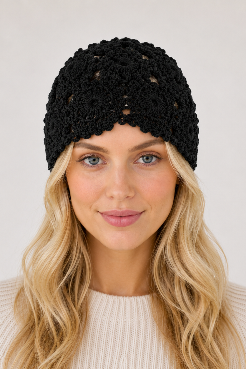 Sassy Copenhagen - Hæklet beanie - Black - Betty