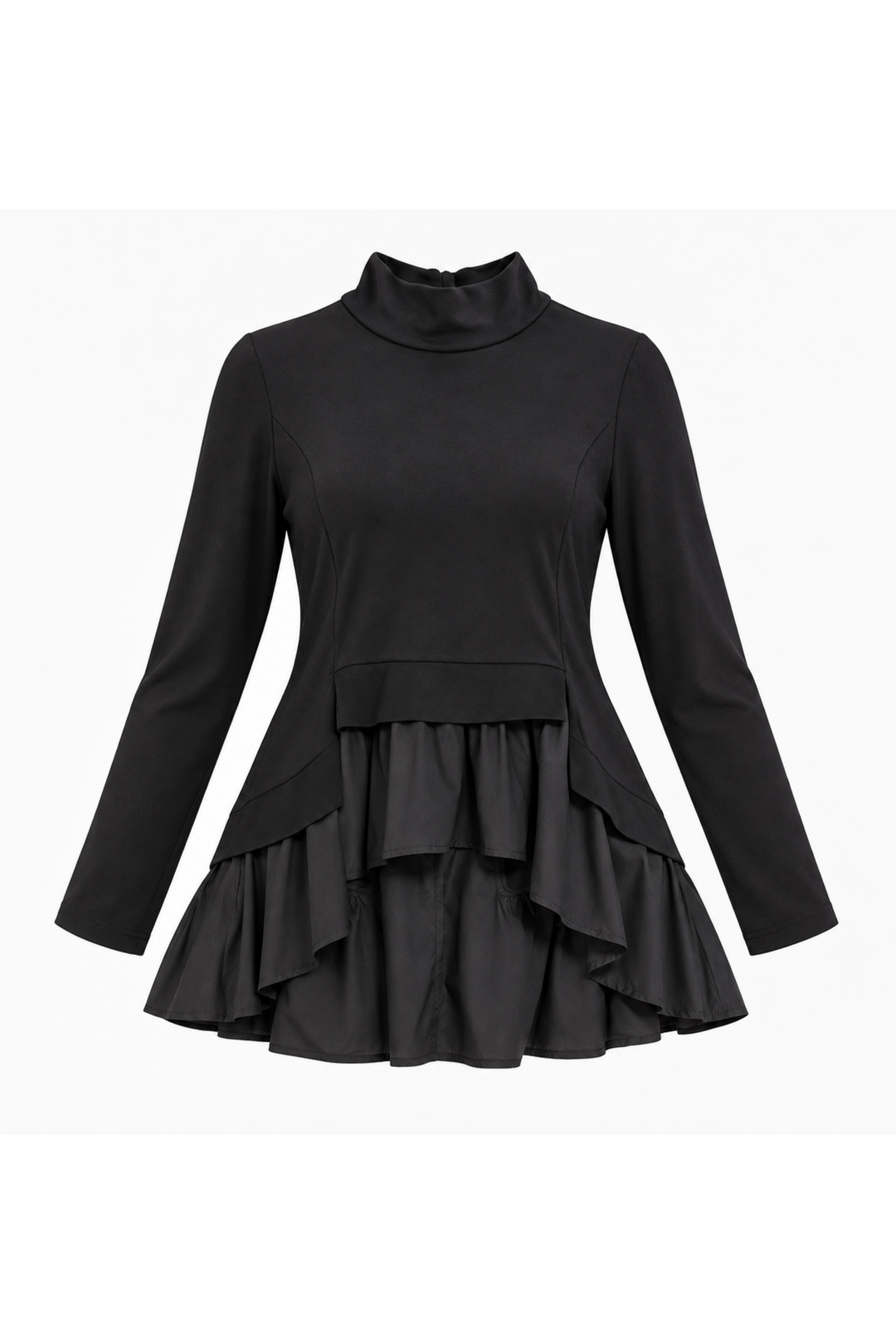 Berit bluse fra Sassy Copenhagen i sort med lange ærmer, halvhøj hals, løs A-formet pasform og asymmetriske flæser i lag langs underkanten - packshot