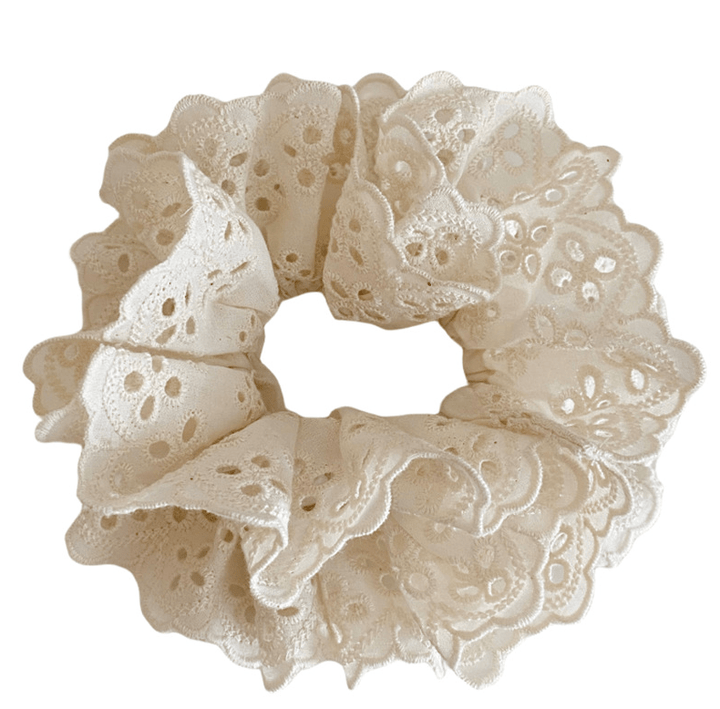 Andcopenhagen Accessories Broderi anglaise scrunchie - Creme hvid - Selma -  Andcopenhagen (Bemærk preorder)