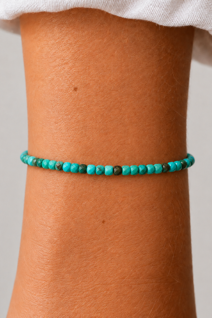 feminint armbånd fra AND