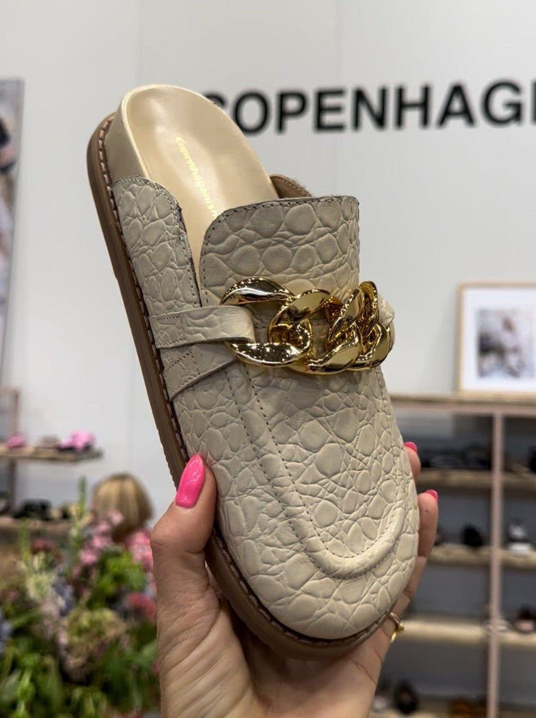 Copenhagenshoes Sko Copenhagenshoes - Dollar loafer, Limited Edition - Beige/Gold