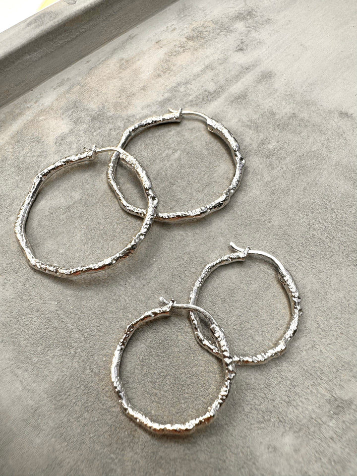 Andcopenhagen Sølvøreringe Hammered hoops Big - 925 sterlingsølv- Sicca Silver - Andcopenhagen