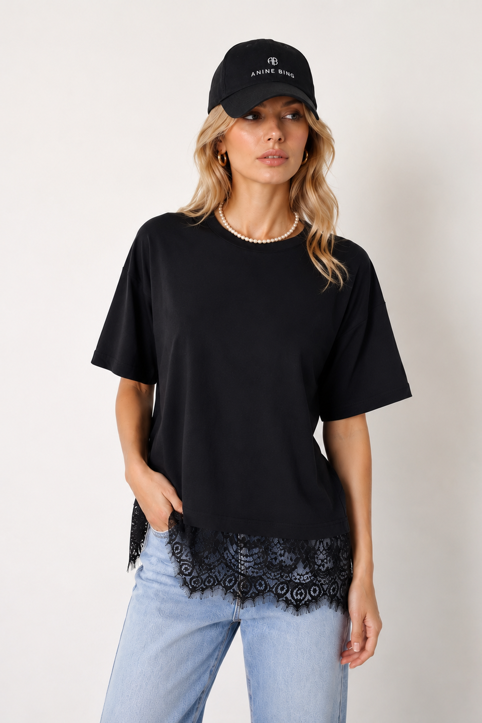 Sassy Copenhagen - T-shirt m. blonder - Sort - Kiki