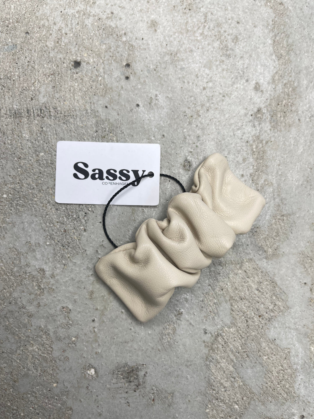 Sassy Copenhagen Accessories Sassy Copenhagen - Læder spænde - Cami creme