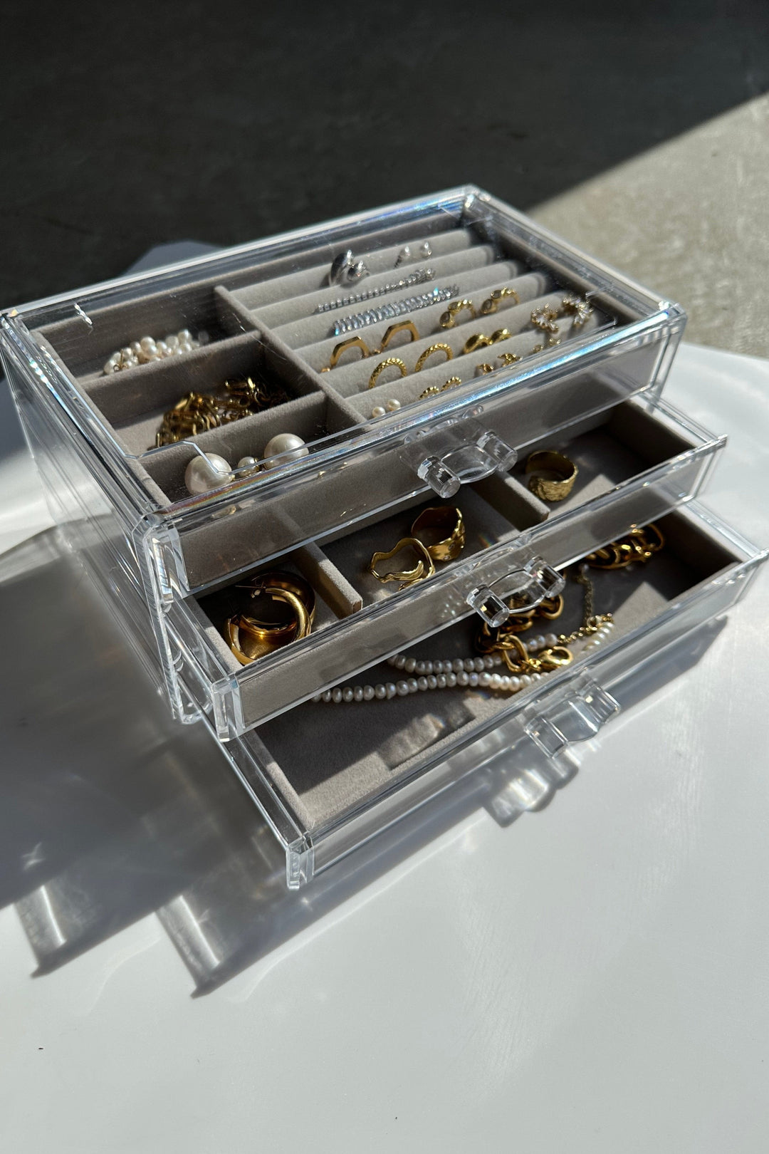 Andcopenhagen Jewelry - Smykke organizer Sally  - 3 skuffer med velour bakker - Plexiglas