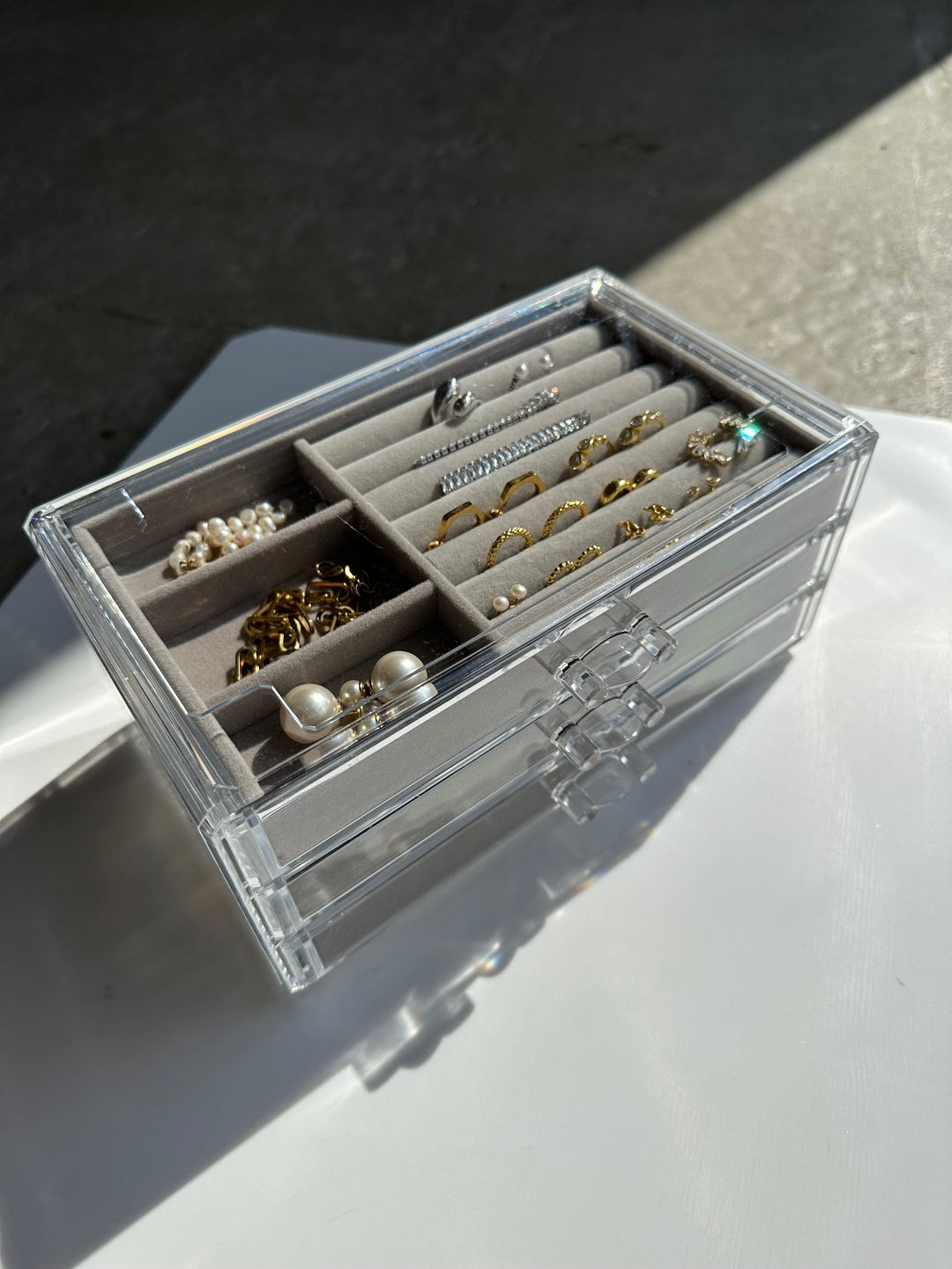 Andcopenhagen Jewelry - Smykke organizer Sally  - 3 skuffer med velour bakker - Plexiglas
