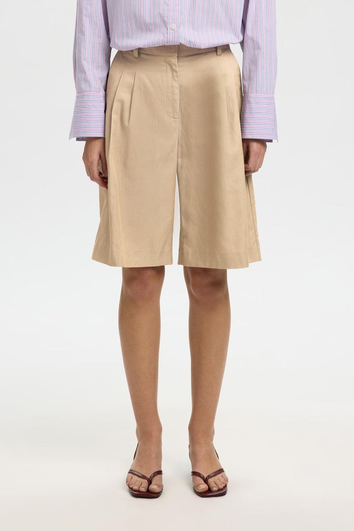 Selected Femme - Shorts - Weathered Teak - Amour