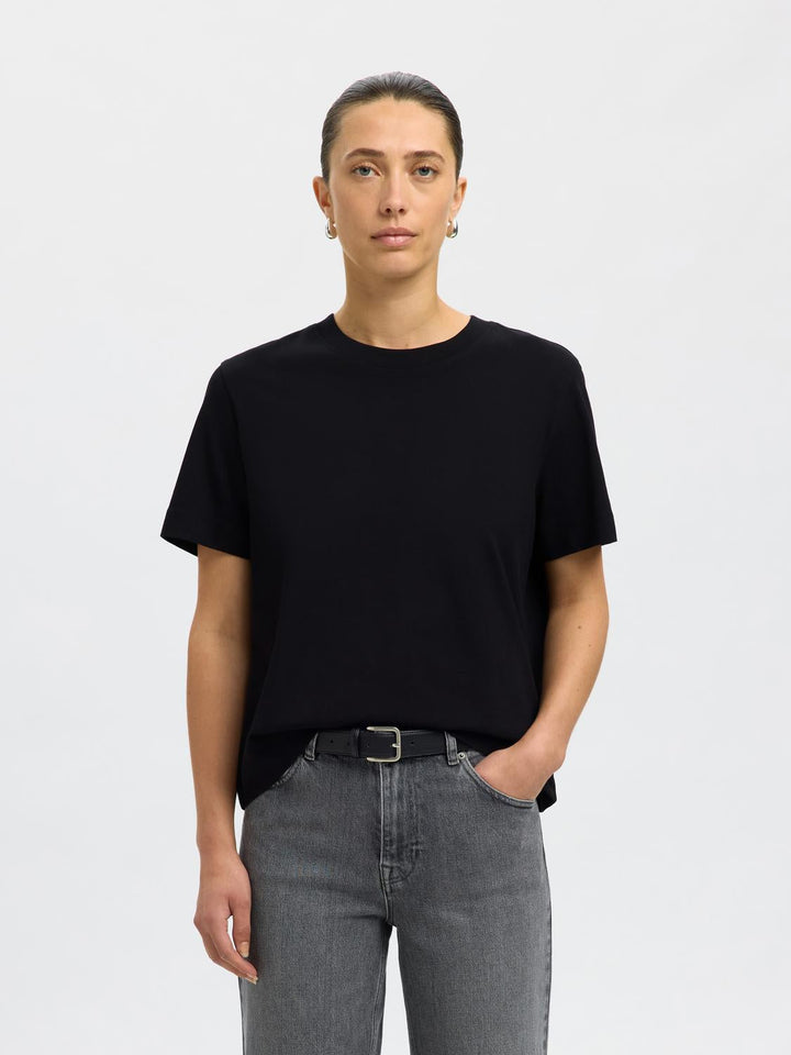 Sort boxy sort tshirt- Selected Femme Essential