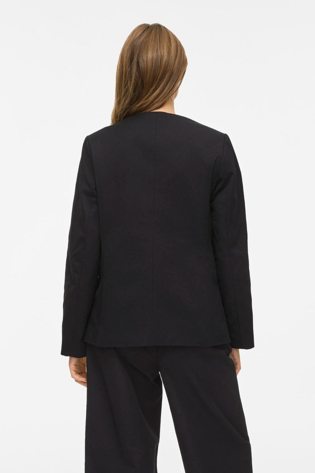 Vila Vichiona long sleeve black blazer made of polyester, shown from the back on a model, featuring a regular fit.
