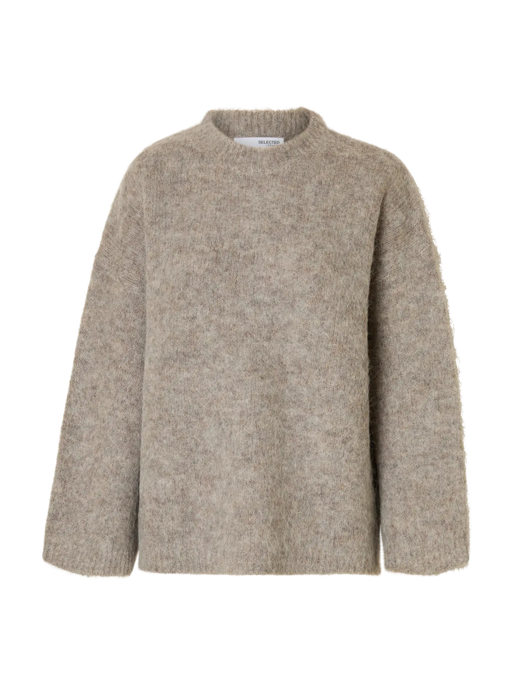 Blød, fnugget sweater i stålgrå med rund hals og løs pasform fra Selected Femme, "Gabriella".